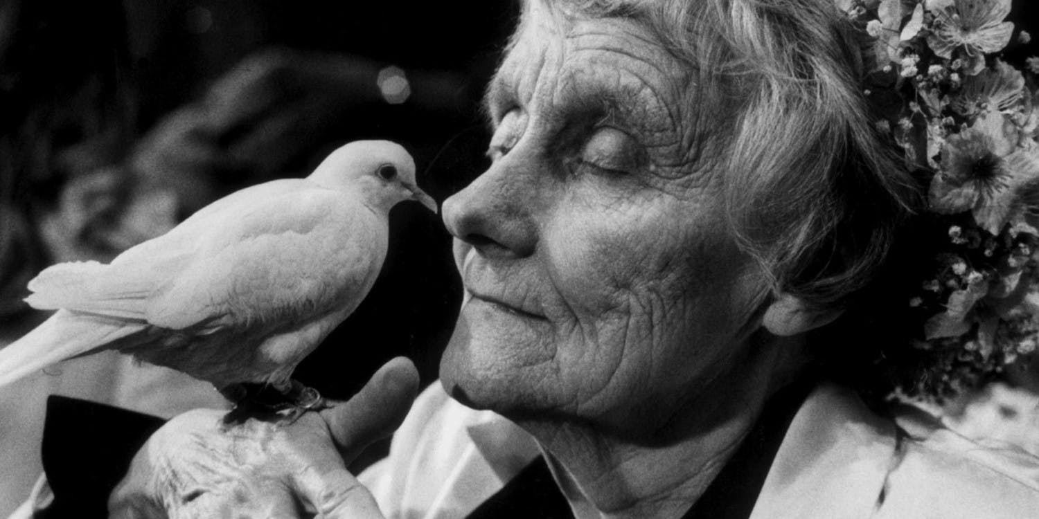 Astrid Lindgren med duva