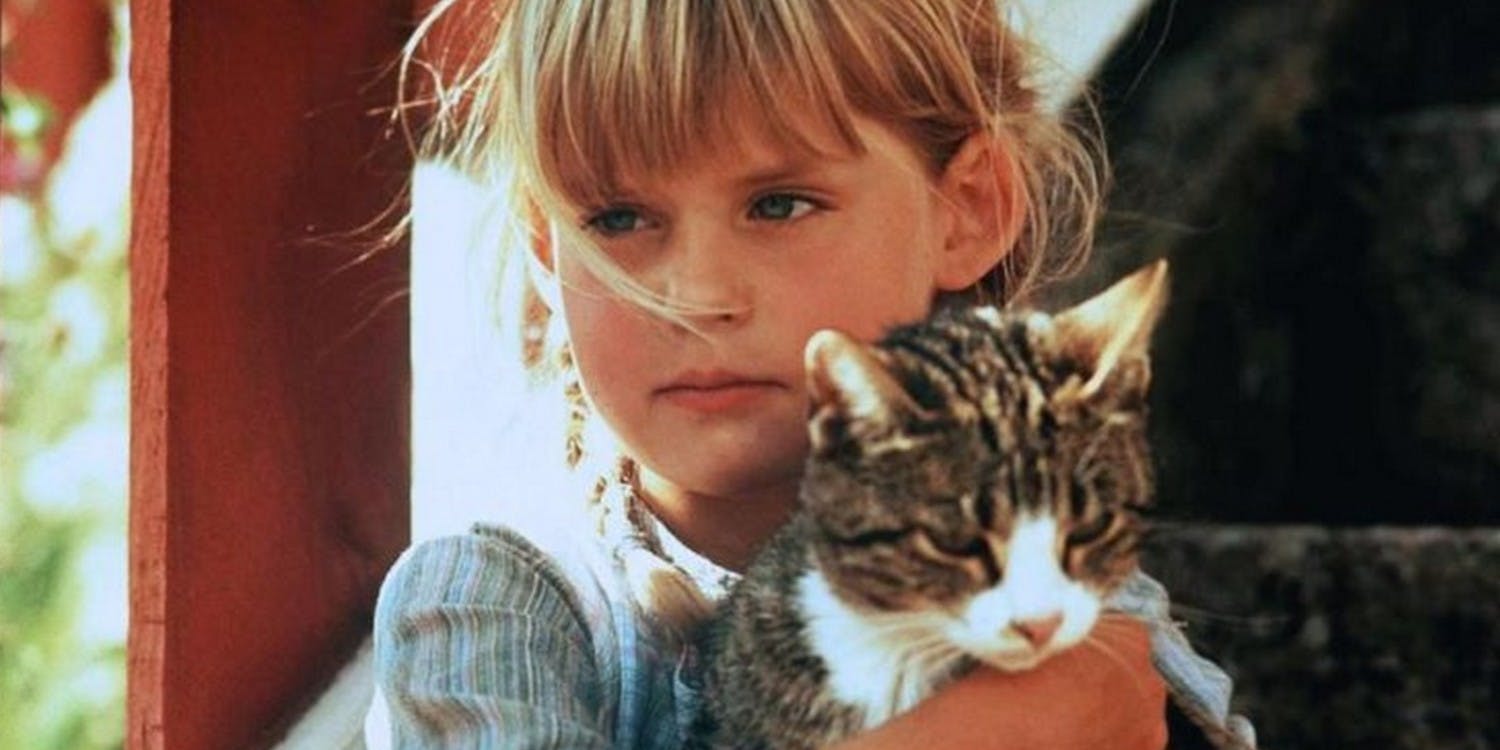 Ida i Lönneberga med sin katt