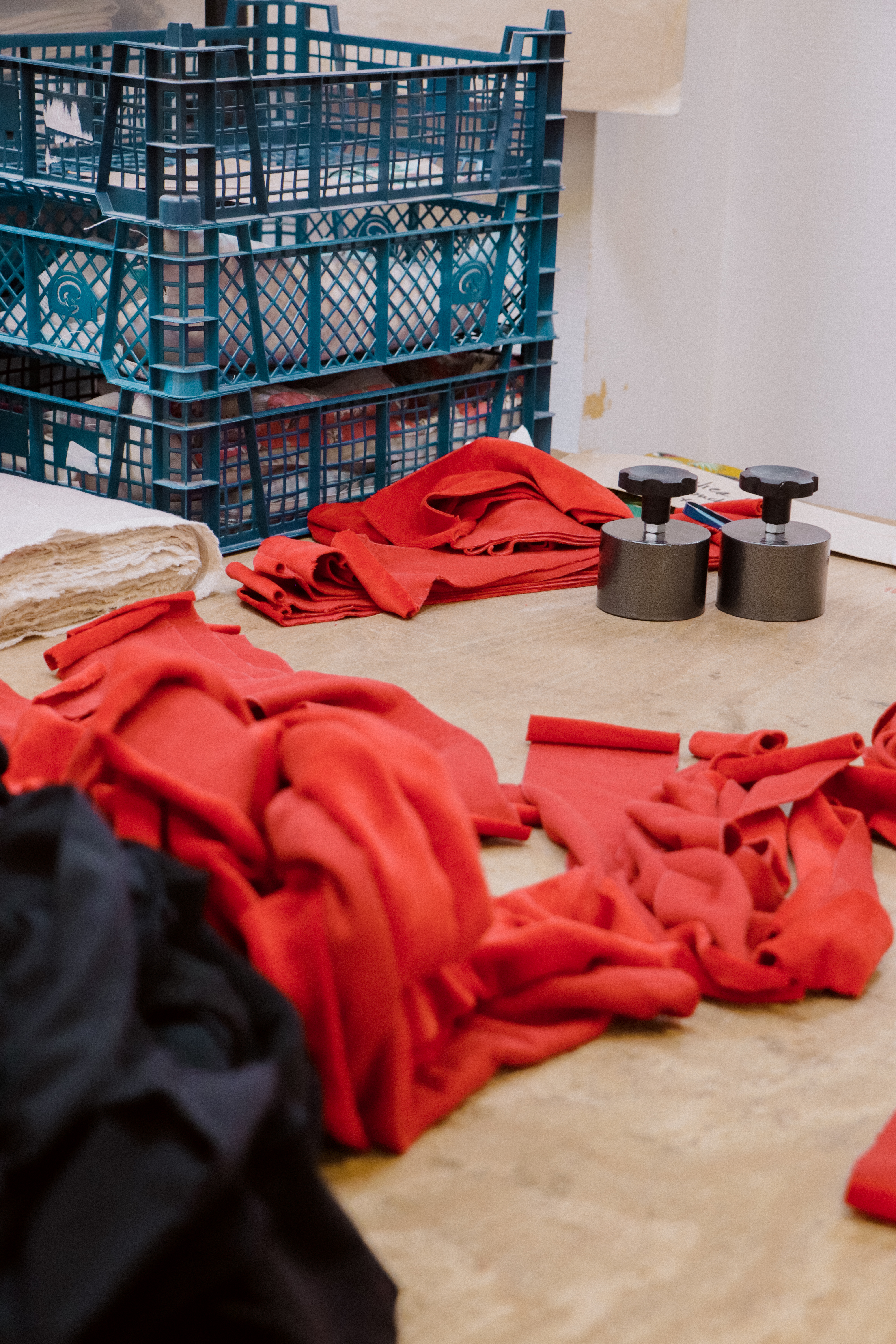 chouchous upcycles en velours et nylon pour cheveux femme atelier unes