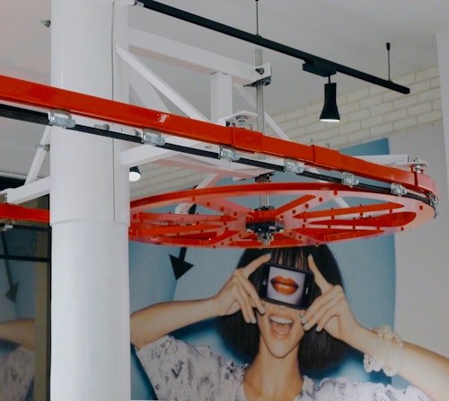 Clothing Conveyor photo 3