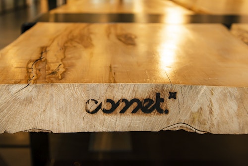Monumental Table photo 4