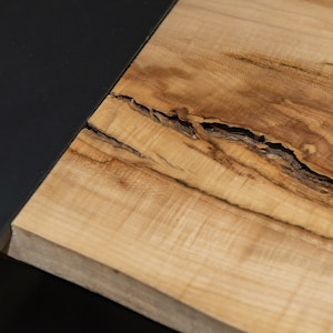 Monumental Table detail 1