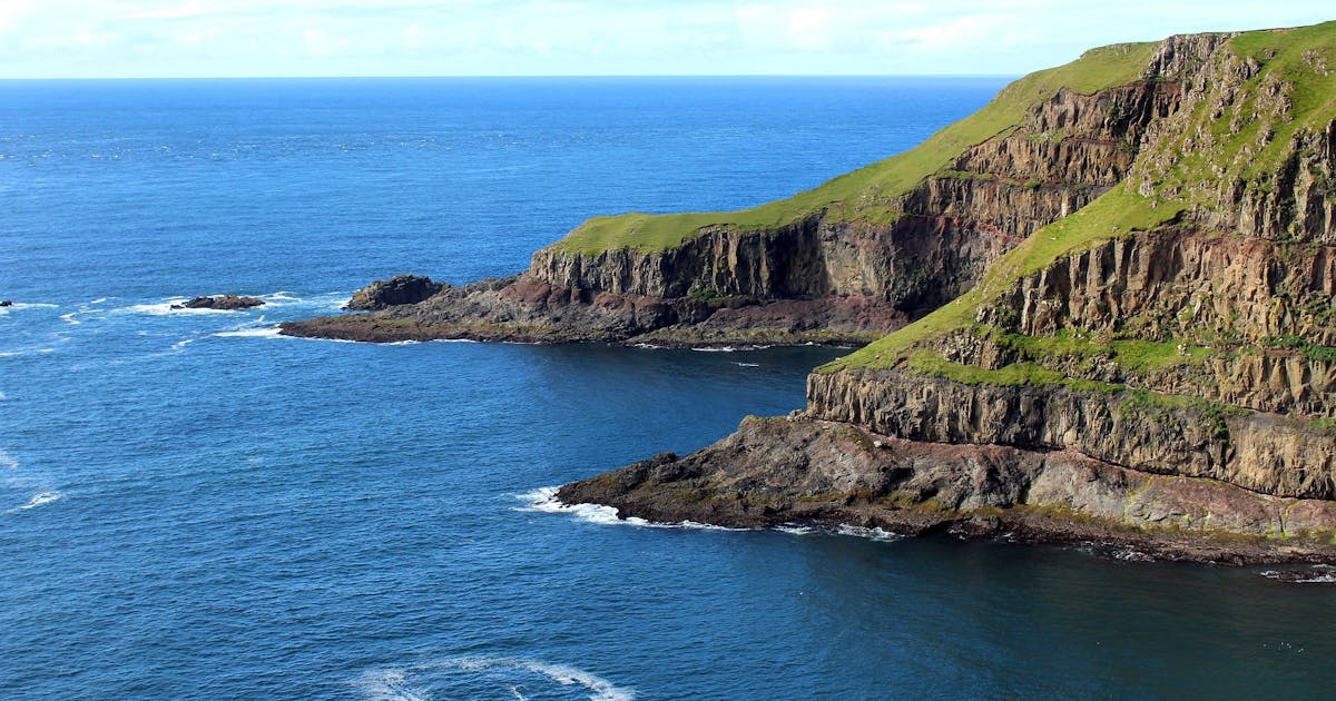 A beautiful view of the Faroe Islands' scenic oceanside. 