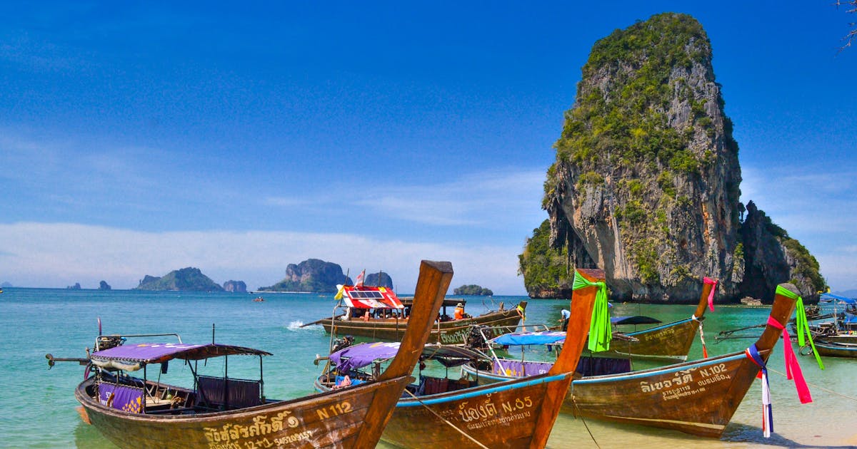 The famous long boats on the shores of Thailand
