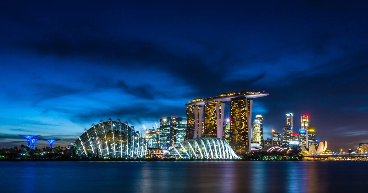 A view of San Marina Bay in Singapore during night time
