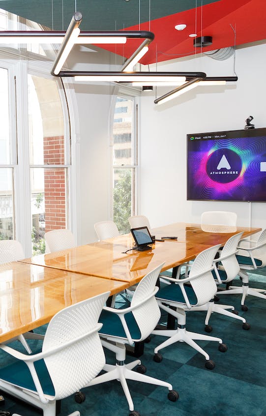 Meeting room - Atmosphere TV