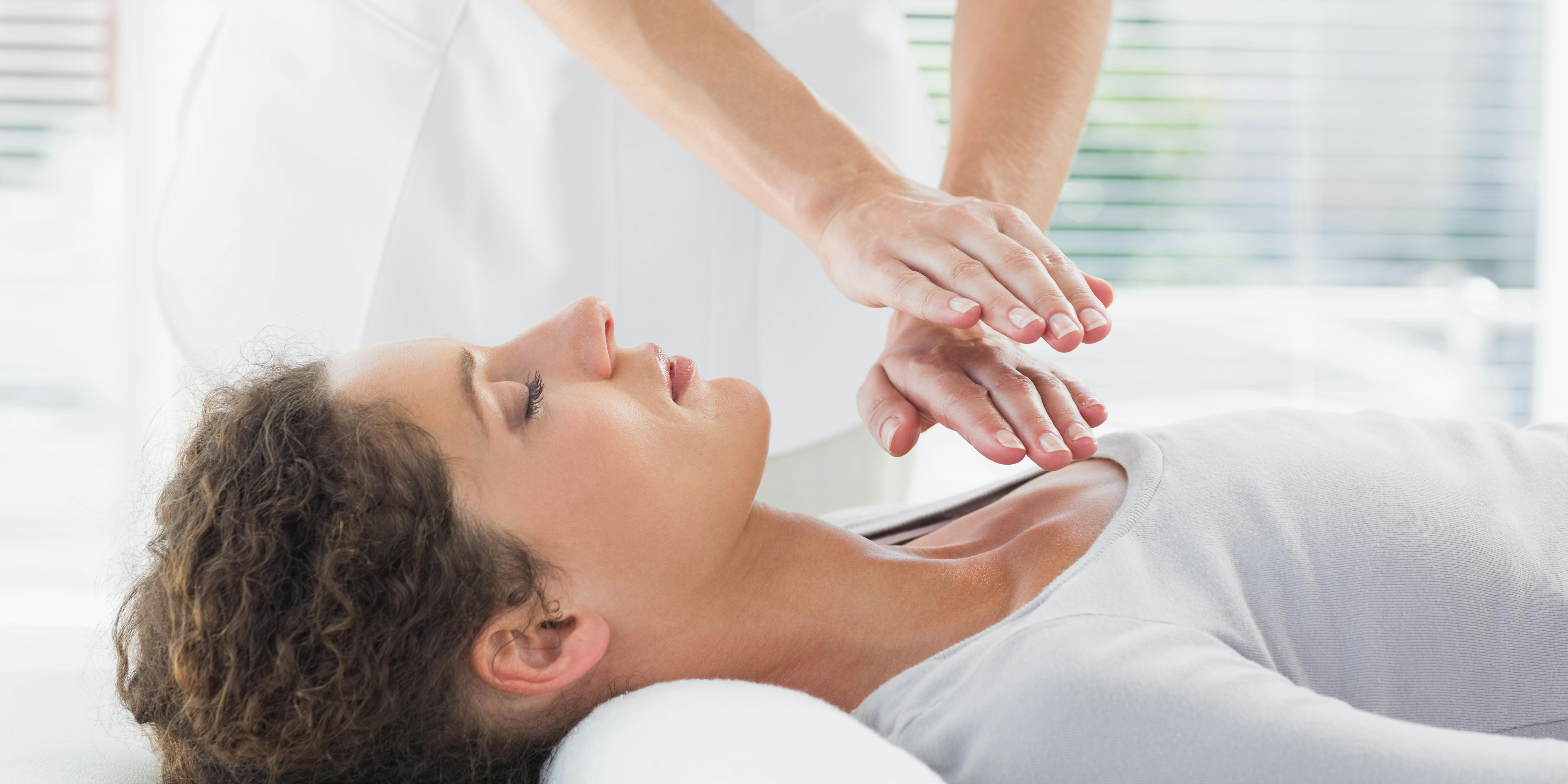 Se former au Reiki : un voyage initiatique au cœur de l'énergie universelle