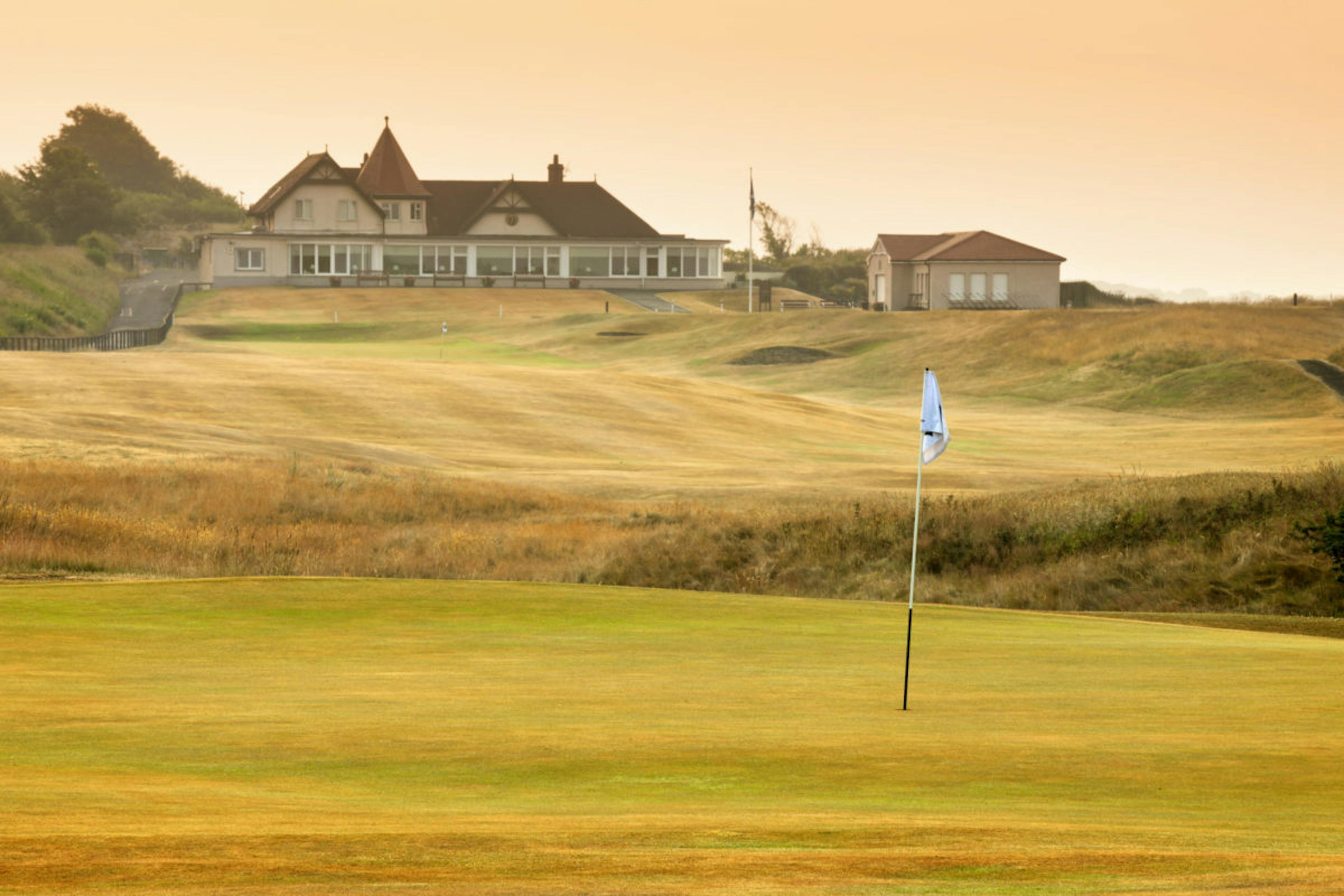A baked out view of Lundin Golf Club on a summer day in Fife. 
