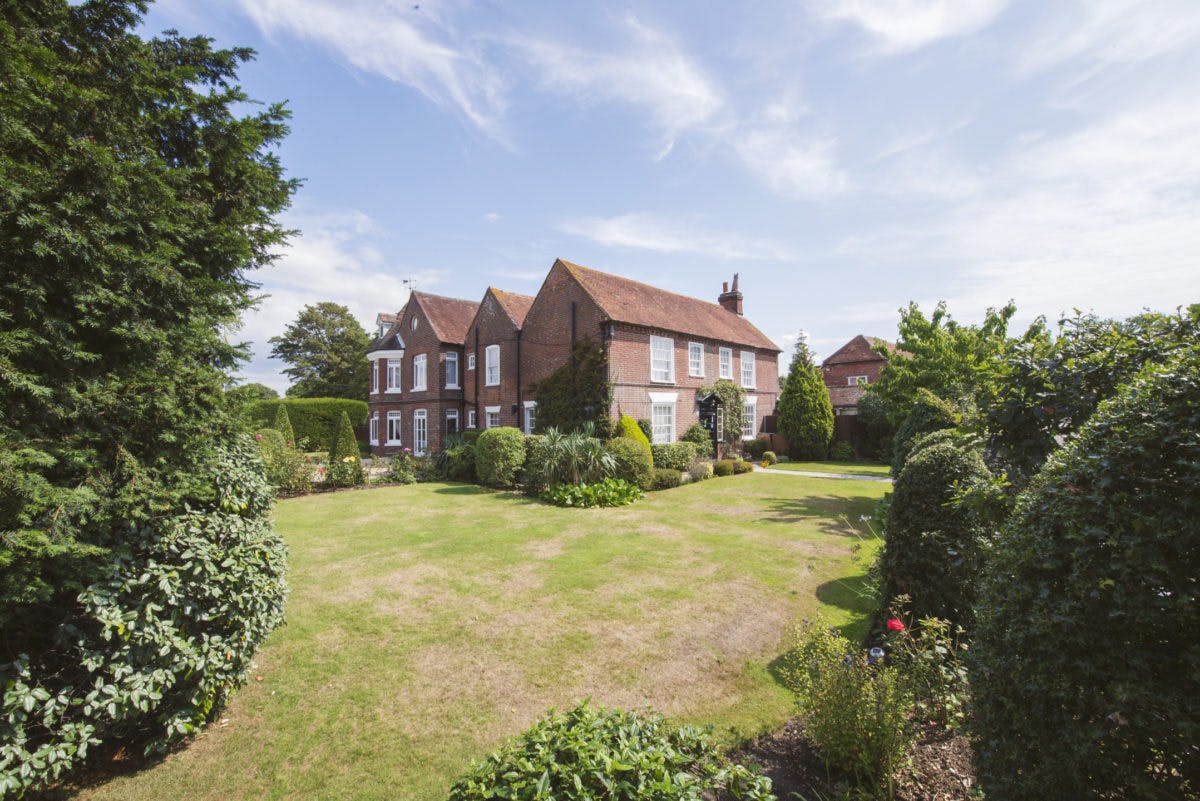 Outside view of Newtown House Hotel on Hayling Island.