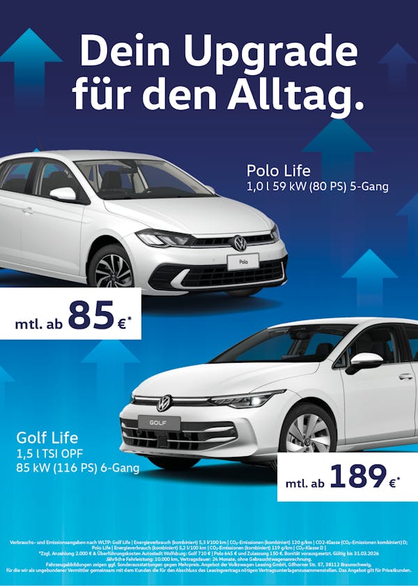 Weißer Polo und Weißer Golf auf einem blauen Hintergrund mit dem Text Dein Upgrade für den Alltag.
