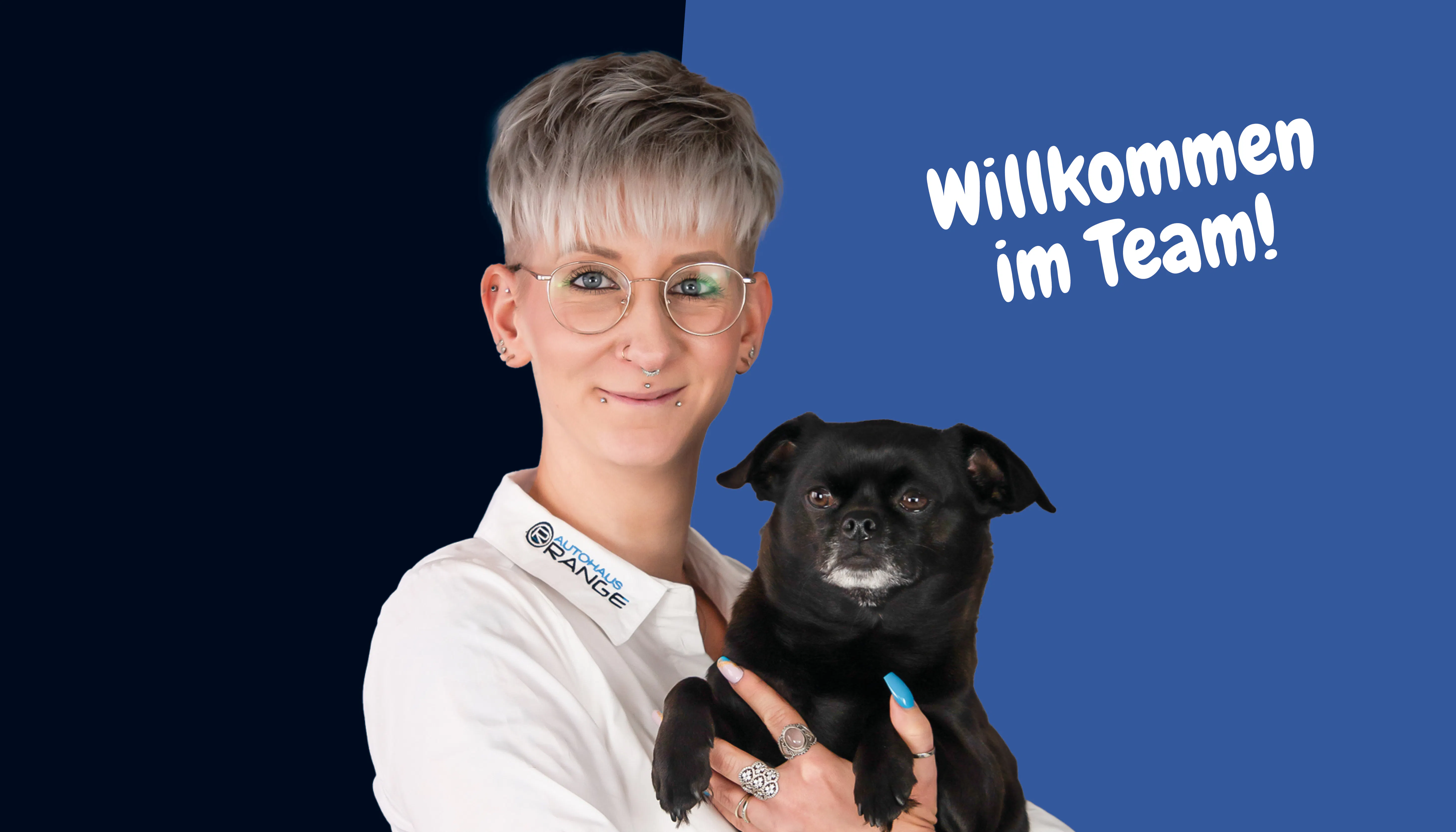 Mitarbeiterin mit Hund aus der Rechnungslegung des Autohaus Range. Sucht einen neuen Kollegen - Kaufmännischer Mitarbeiter (m/w/d)