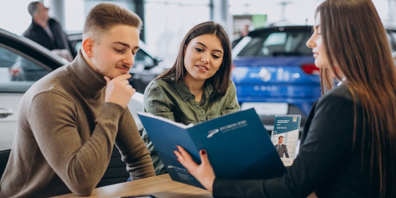 Does Financing a Car Build Credit in Canada: A Detailed Guide - blog poster