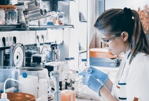 Llenando el vacío de la falta de competencias Llenando el vacío de la falta de competencias