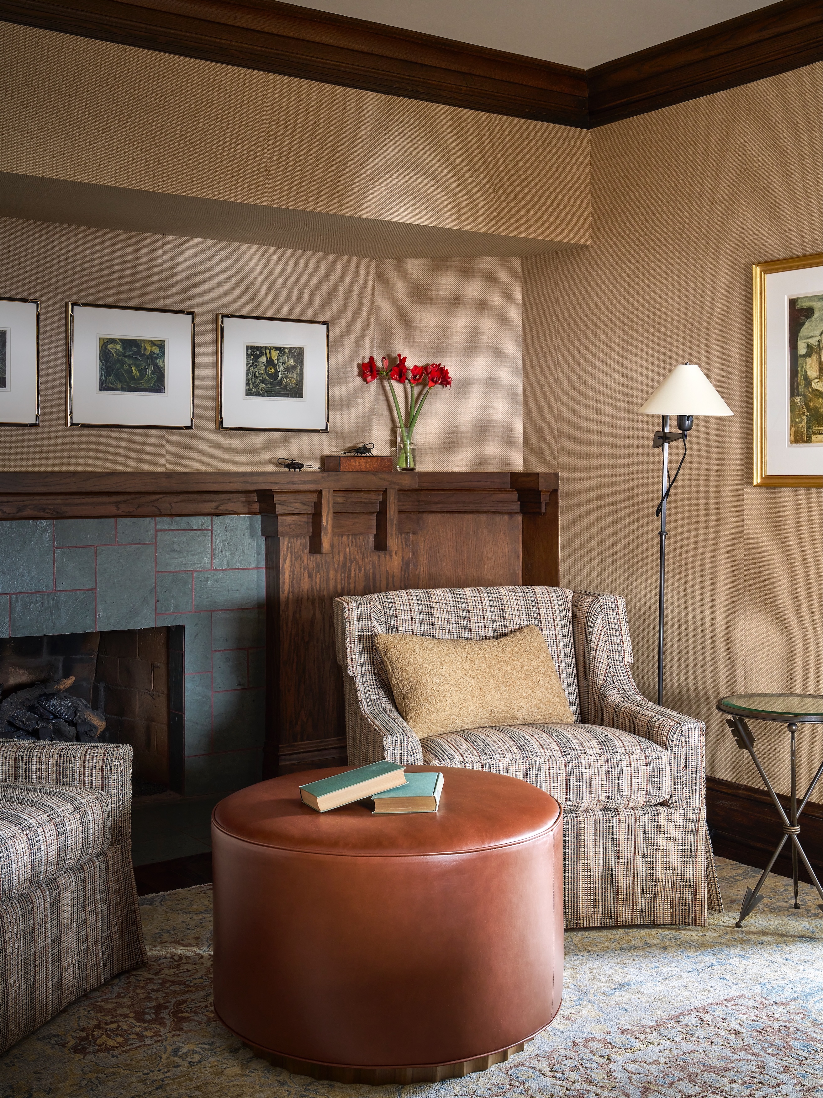 Abrams-Valenti-Luxury-Interior-Design-Ashland-Living-Room-Fireplace