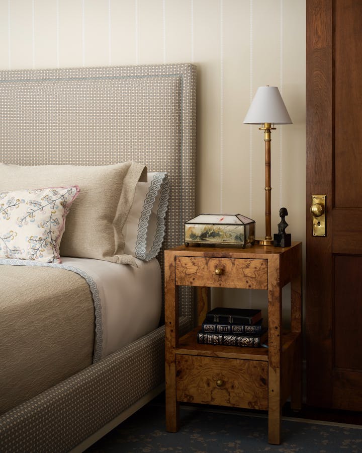 Abrams-Valenti-Luxury-Interior-Design-Ashland-Bedside-Table