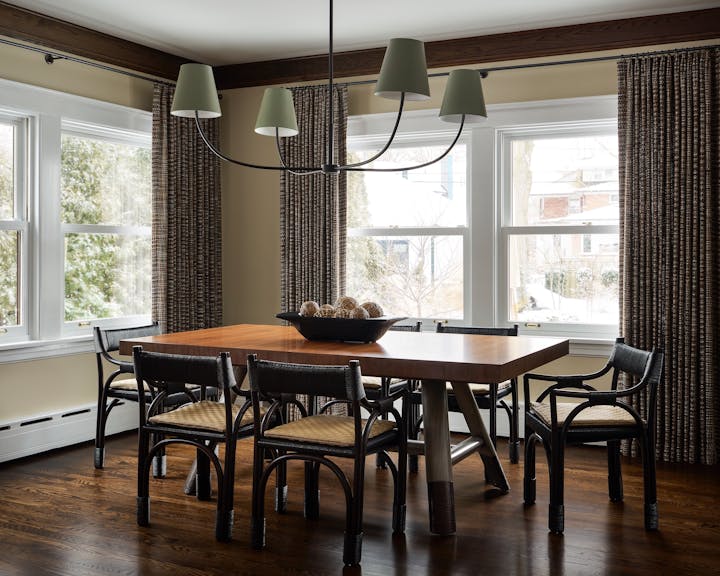 Abrams-Valenti-Luxury-Interior-Design-Ashland-Kitchen-Table