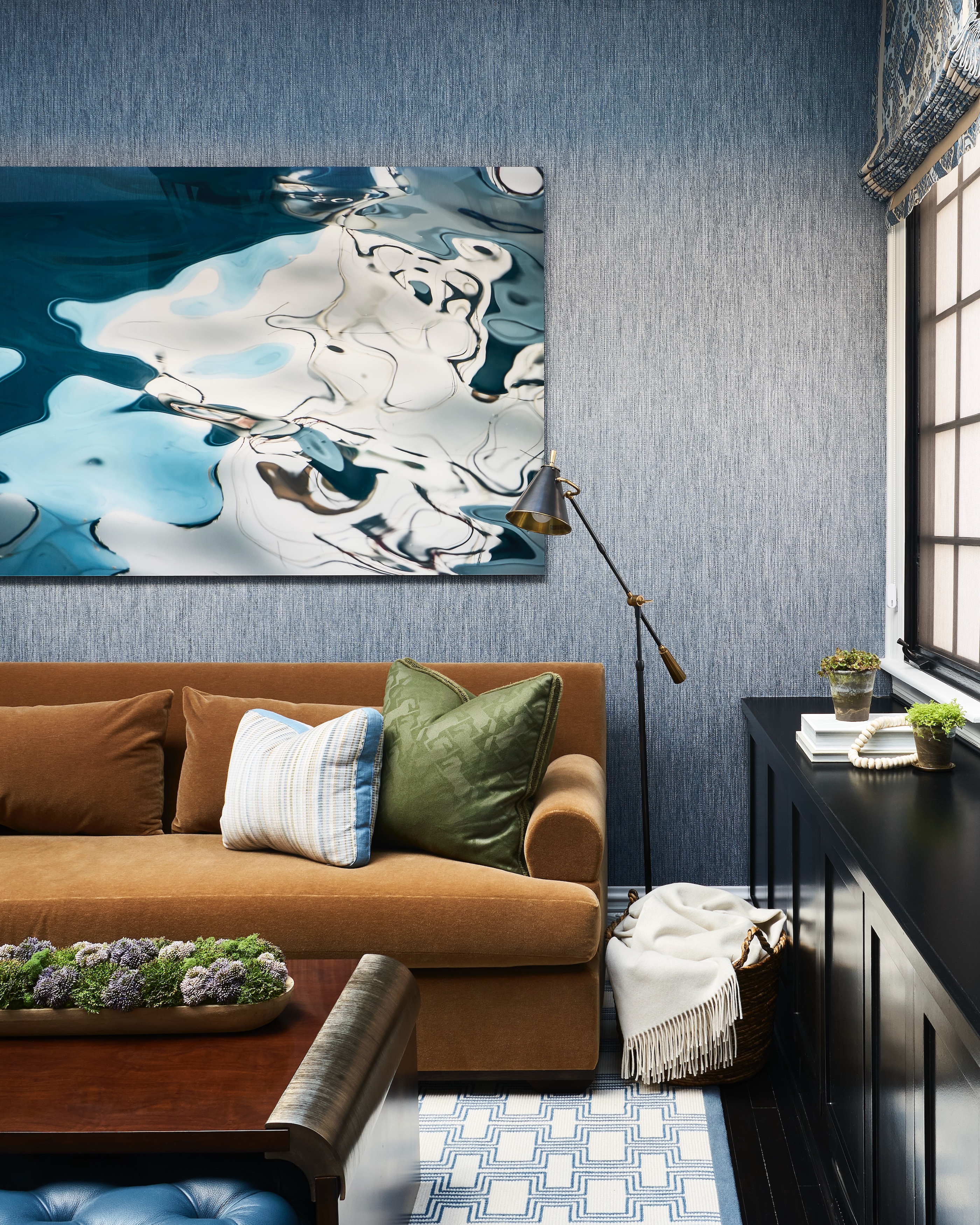 Abrams-Valenti-Luxury-Interior-Design-Elm-Lounge-Detail