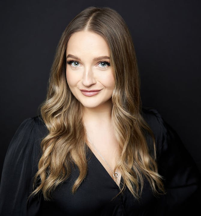 Abrams-Valenti-Luxury-Interior-Design-The-Team-Kristina-Sutalaite-Senior-Designer