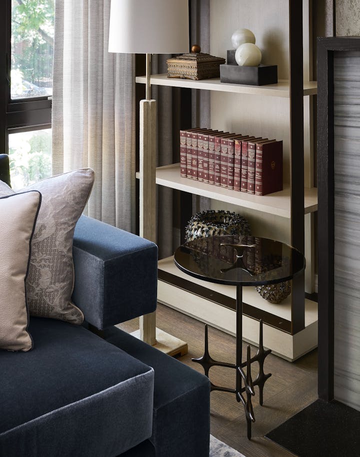 Abrams-Valenti-Luxury-Interior-Design-Fremont-Living-Room-Side-Table