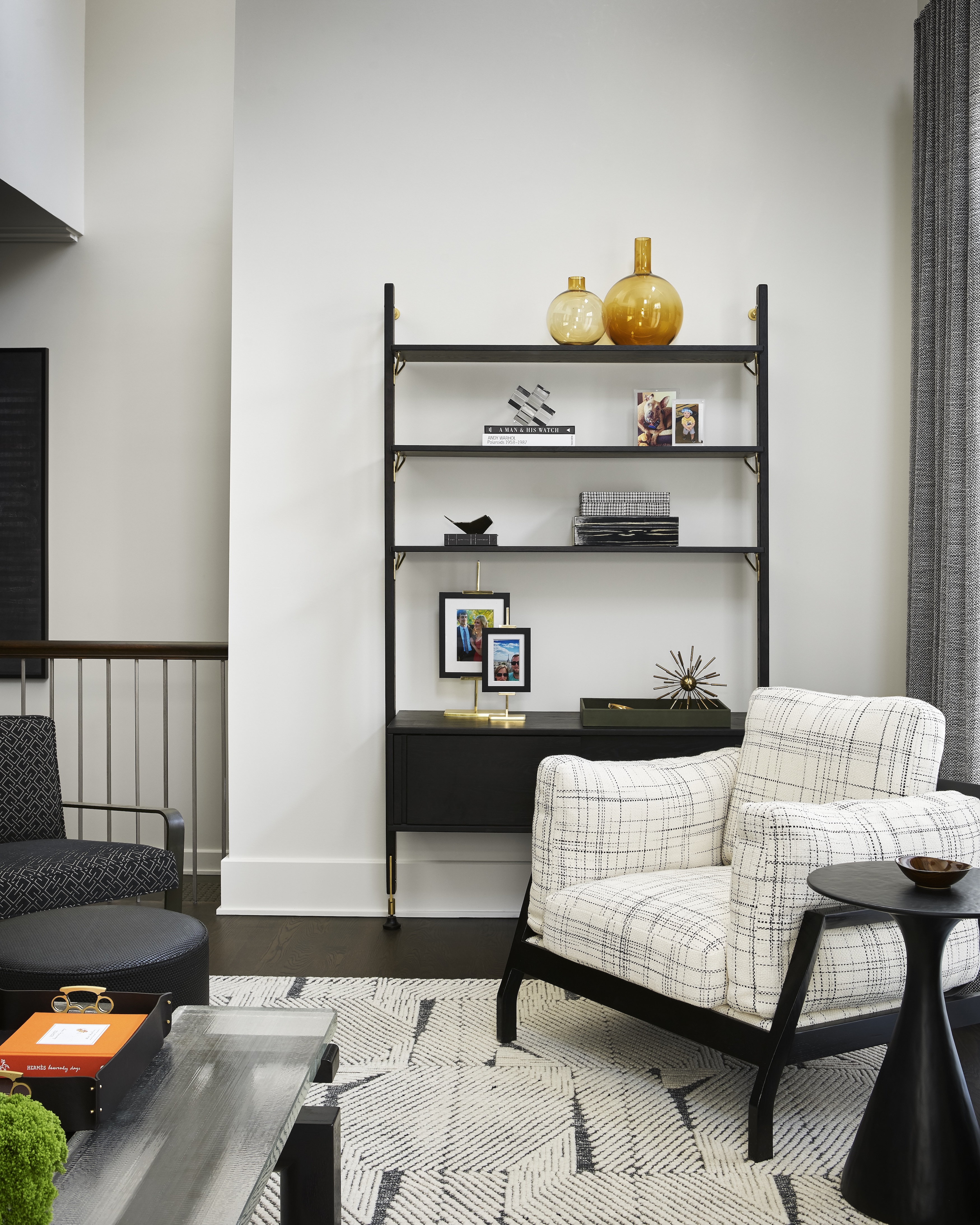 Abrams-Valenti-Luxury-Interior-Design-Honore-Modern-Living-Room-Chair