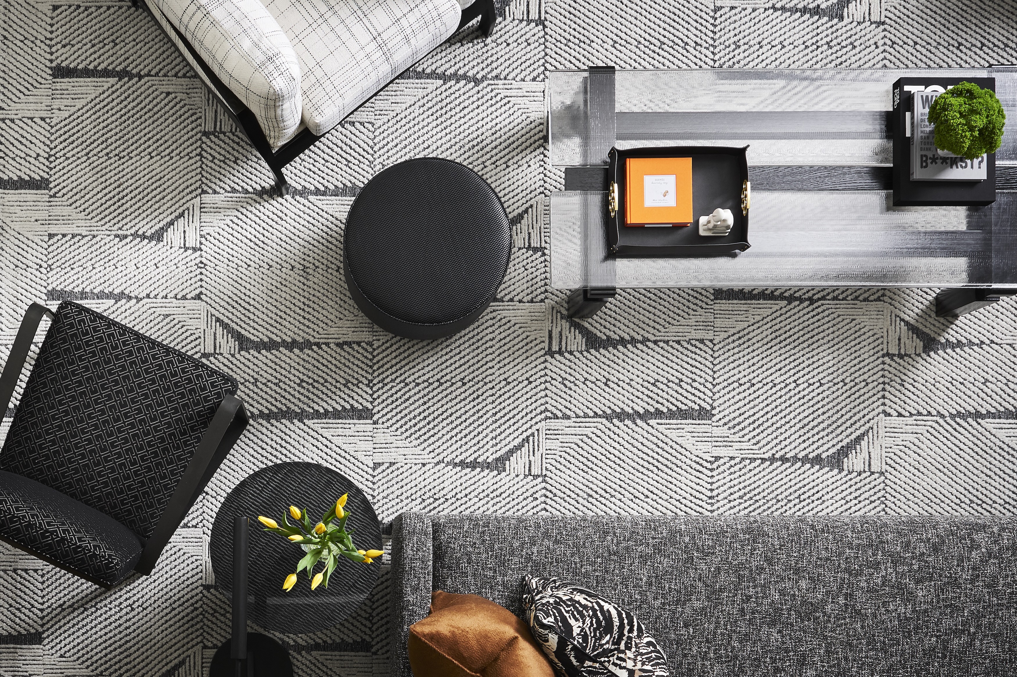 Abrams-Valenti-Luxury-Interior-Design-Honore-Modern-Living-Room-Detail