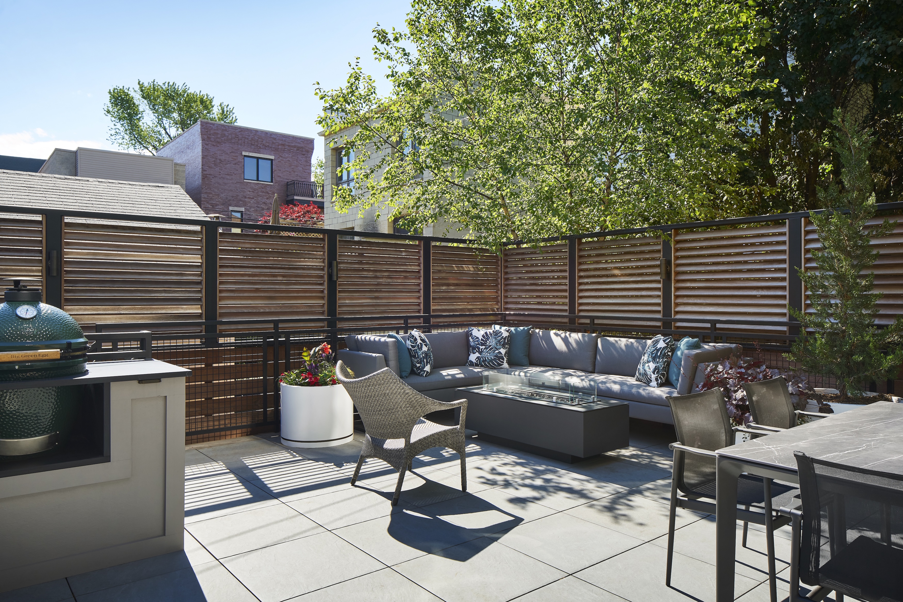 Abrams-Valenti-Luxury-Interior-Design-Honore-Modern-Patio