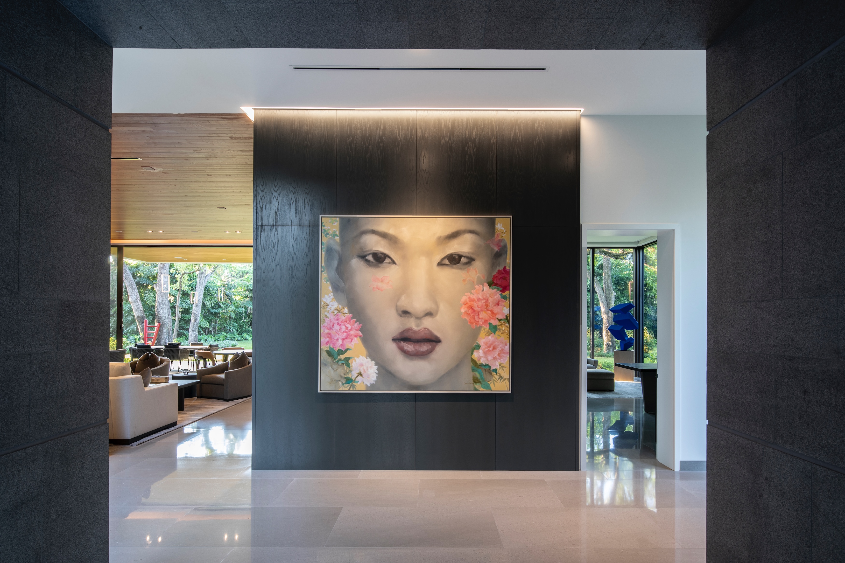 Abrams-Valenti-Luxury-Interior-Design-Miami-Entryway