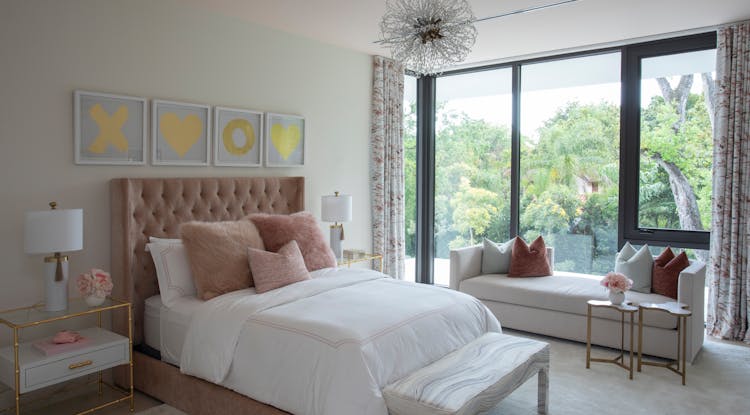 Abrams-Valenti-Luxury-Interior-Design-Miami-Guest-Bedroom