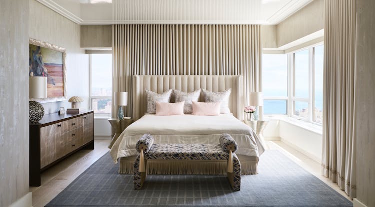 Abrams-Valenti-Luxury-Interior-Design-N-Michigan-Avenue-Guest-Bedroom-3