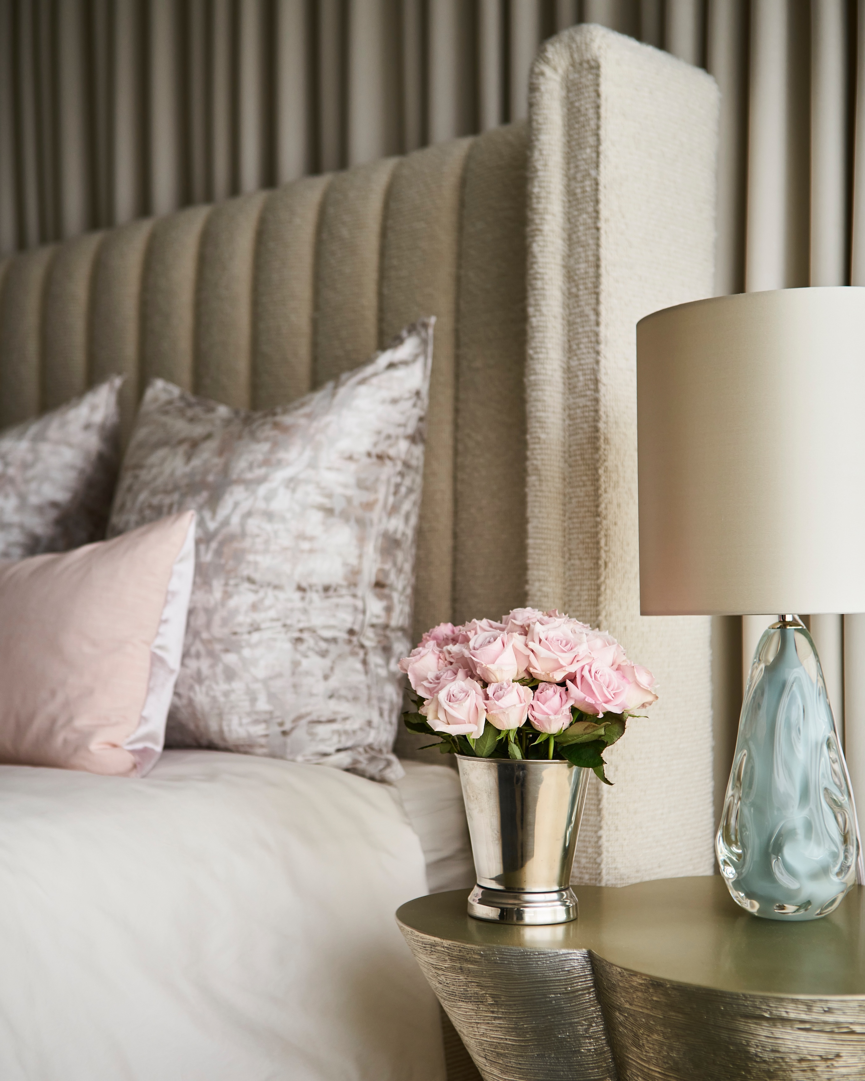 Abrams-Valenti-Luxury-Interior-Design-N-Michigan-Avenue-Guest-Bedroom-Detail