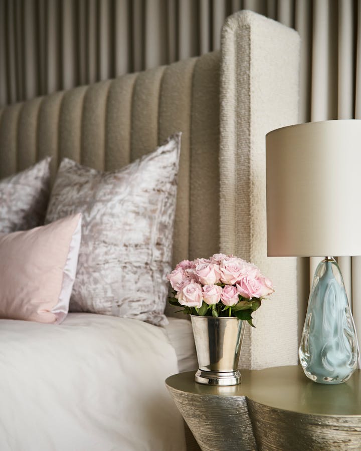 Abrams-Valenti-Luxury-Interior-Design-N-Michigan-Avenue-Guest-Bedroom-Detail