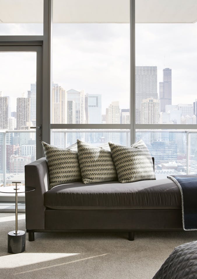 Abrams-Valenti-Luxury-Interior-Design-Superior-Master-Bedroom-Chaise-Lounge