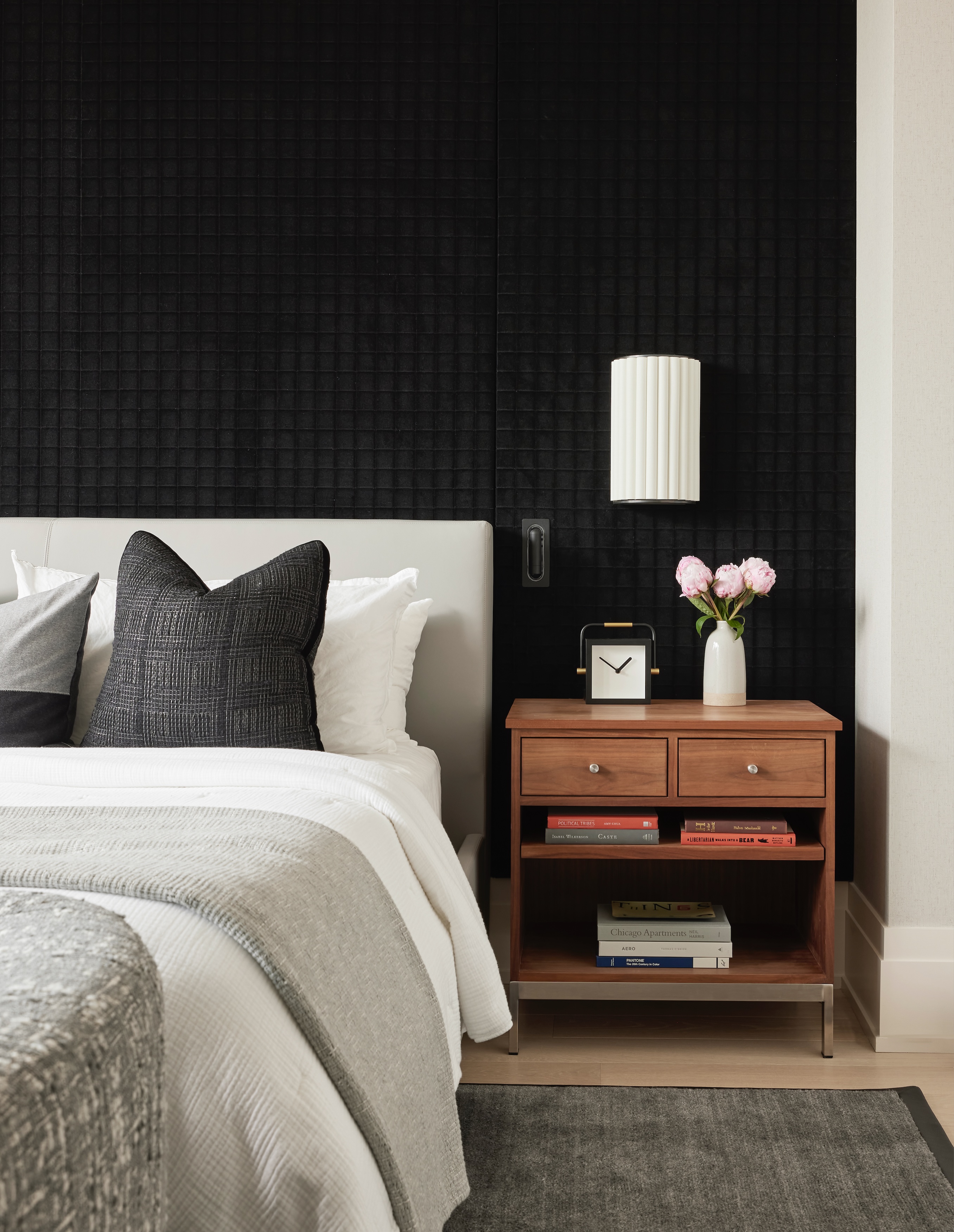 Abrams-Valenti-Luxury-Interior-Design-Willow-Master-Bedroom-Detail