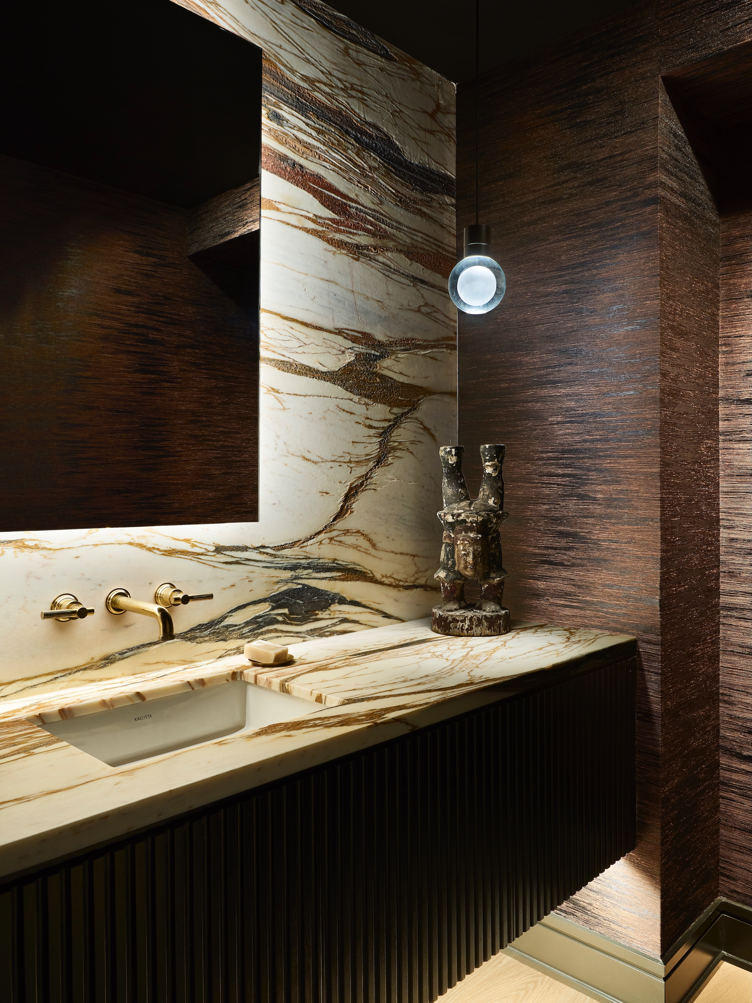 Abrams-Valenti-Luxury-Interior-Design-Wells-Powder-Room