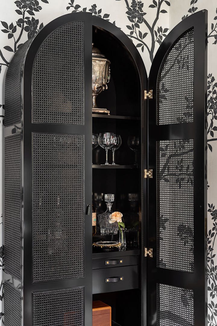 Abrams-Valenti-Luxury-Interior-Design-Burling-Cabinet