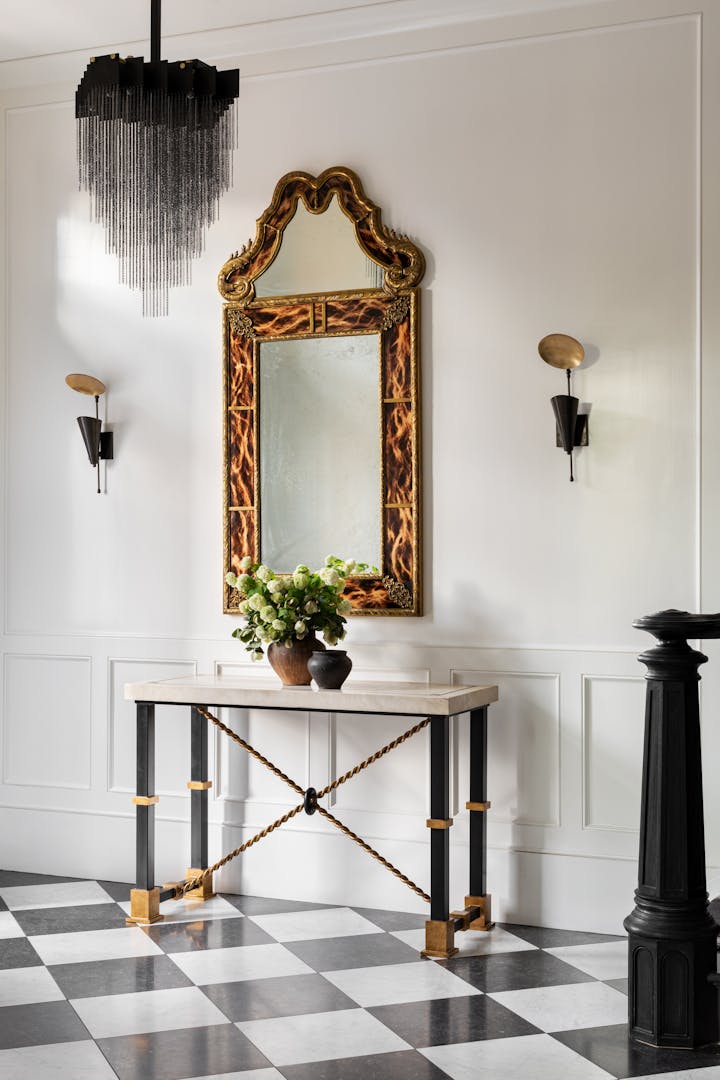 Abrams-Valenti-Luxury-Interior-Design-Burling-Entryway