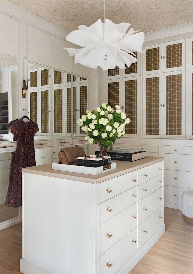 Abrams-Valenti-Luxury-Interior-Design-Burling-Large-Closet