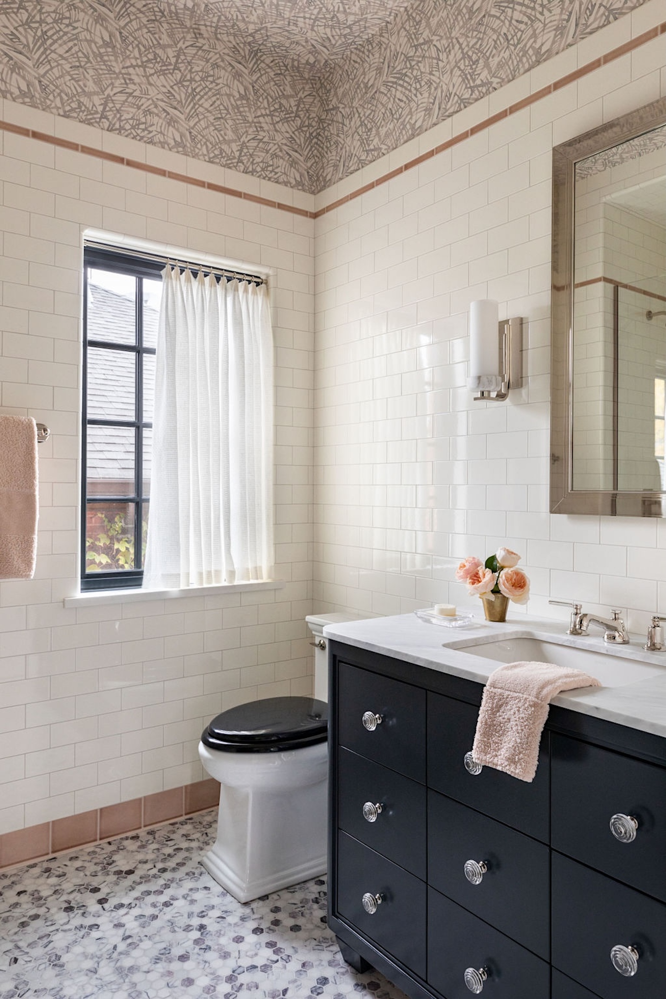 Abrams-Valenti-Luxury-Interior-Design-Burling-Powder-Bathroom-2