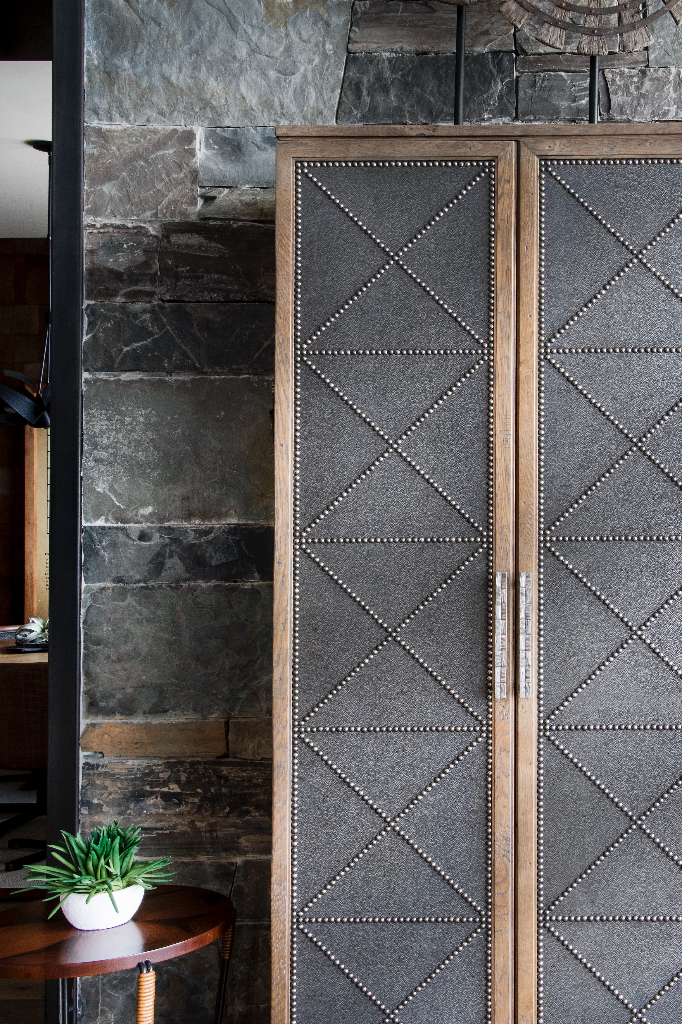 Abrams-Valenti-Luxury-Interior-Design-Park-City-Cabinet