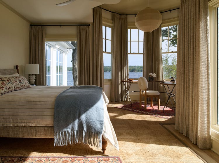 Abrams-Valenti-Luxury-Interior-Design-Lake Geneva-Primary Bedroom