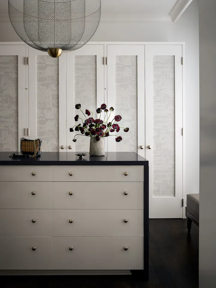 Abrams-Valenti-Luxury-Interior-Design-North Lakeview-Primary Closet