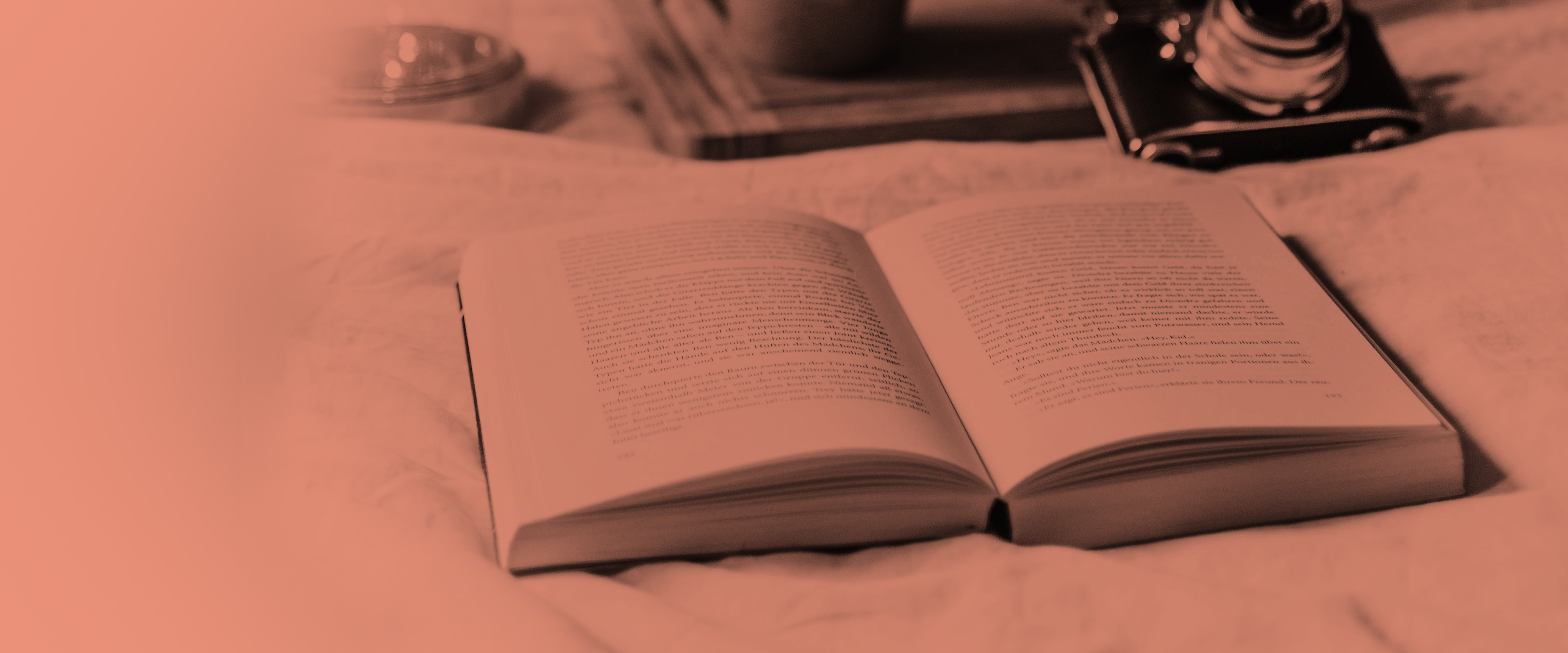 aufgeschlagenes Buch