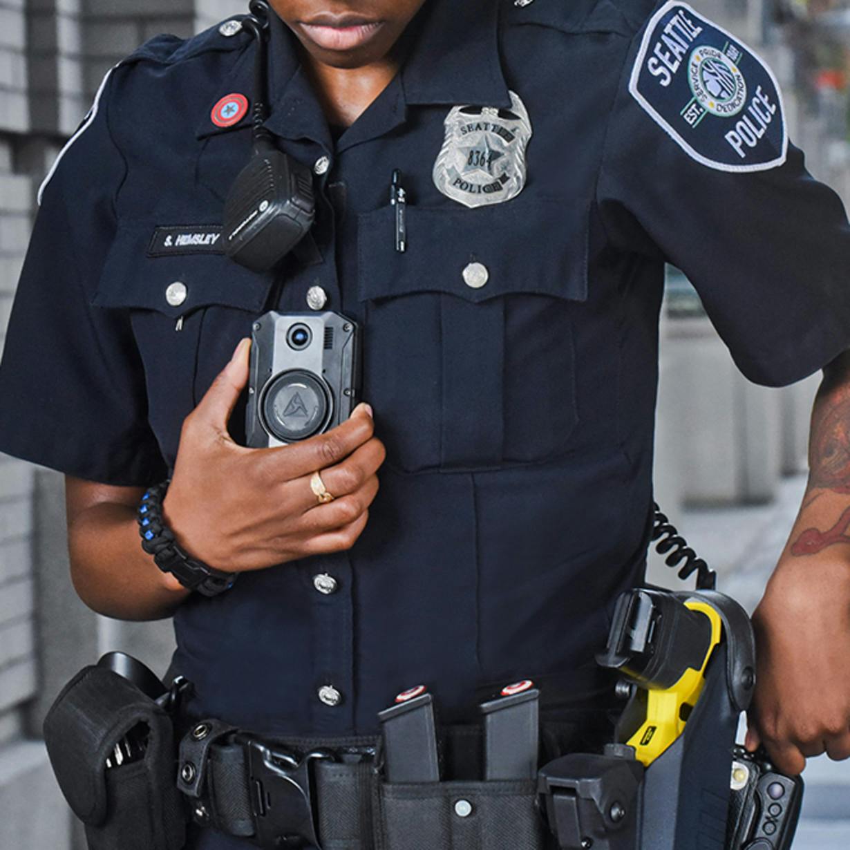 Axon Body 3 Axon - met police officer shirt roblox