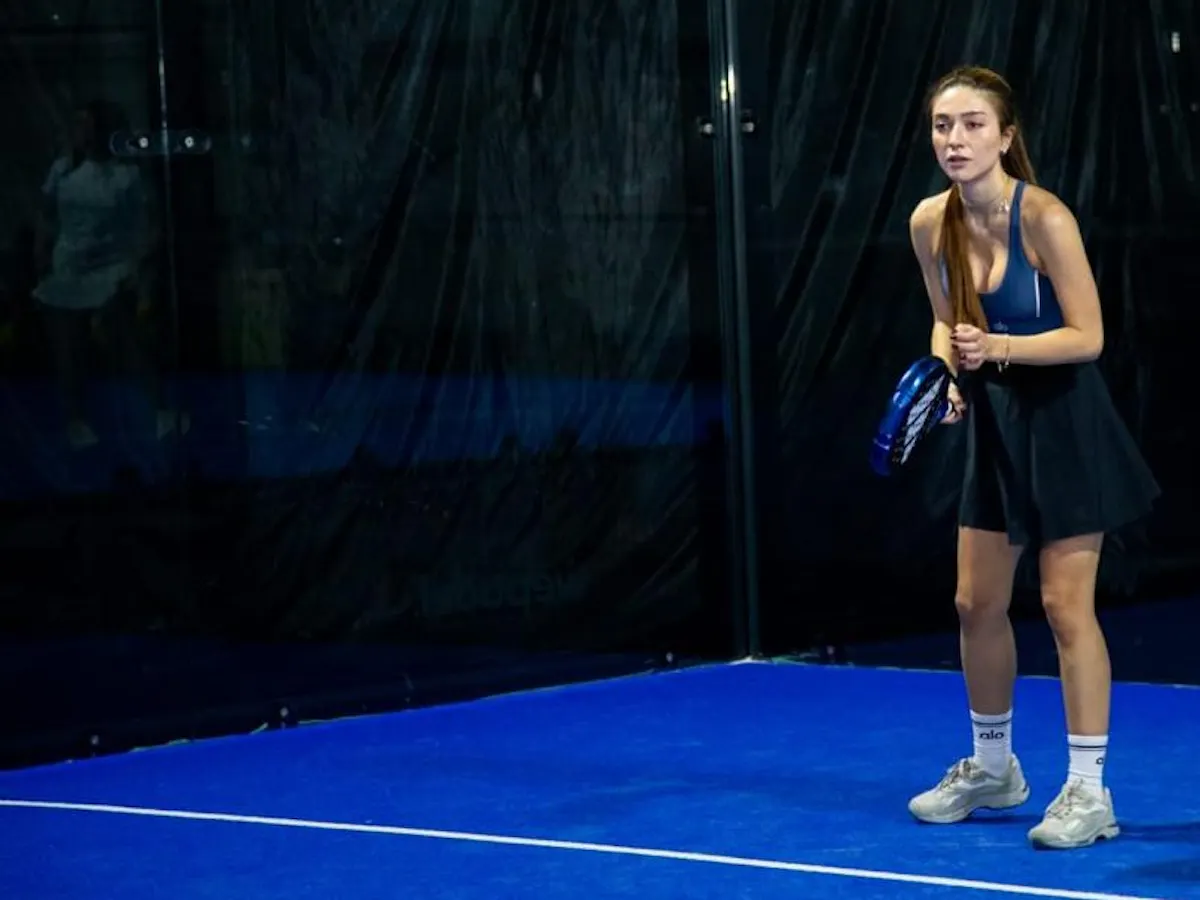 İlk Azərbaycan padel çempionatında qadın idmançı