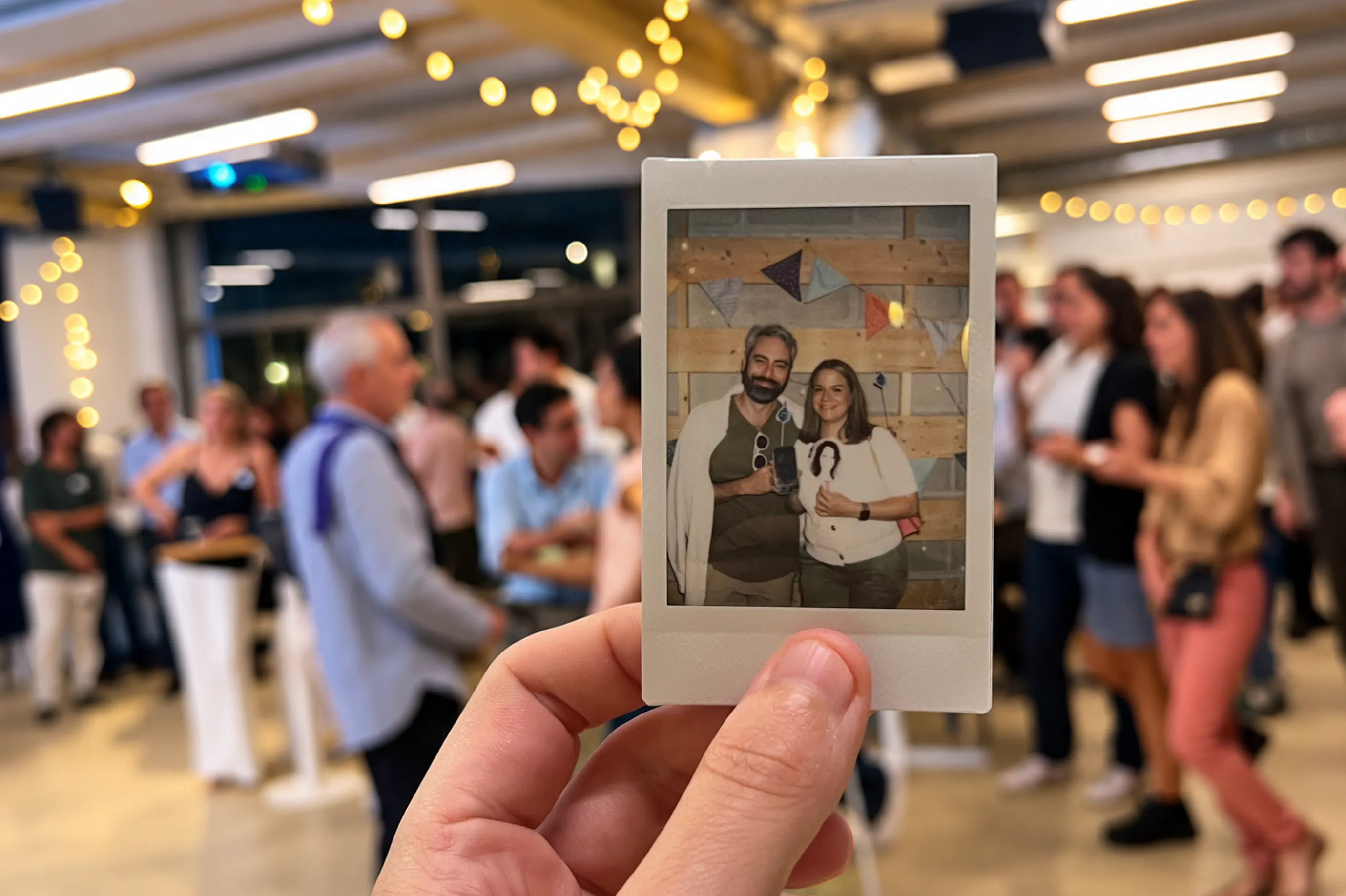 Photo d'un polaroïd prise pendant la soirée des 20 ans