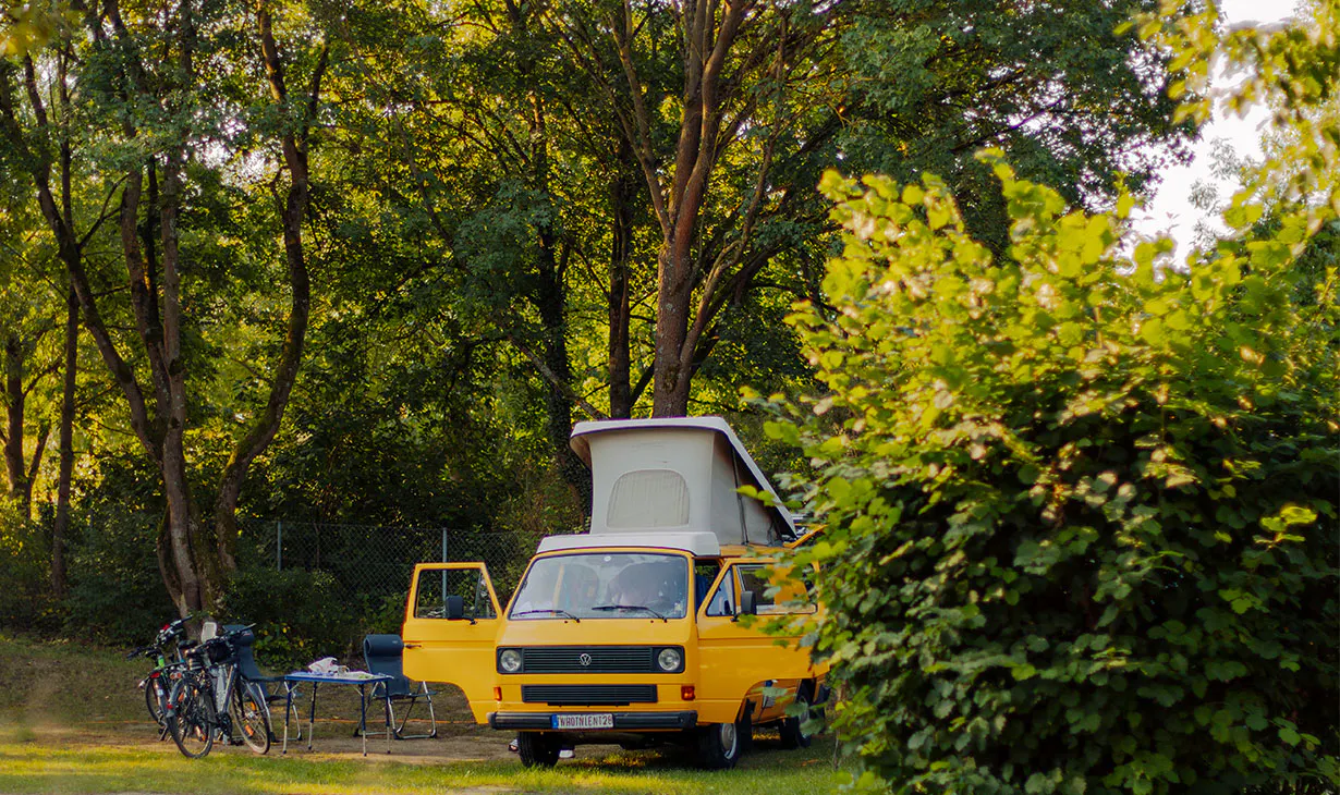 Stellpltze und Zeltpltze in Stadtnhe | Azur Camping Regensburg