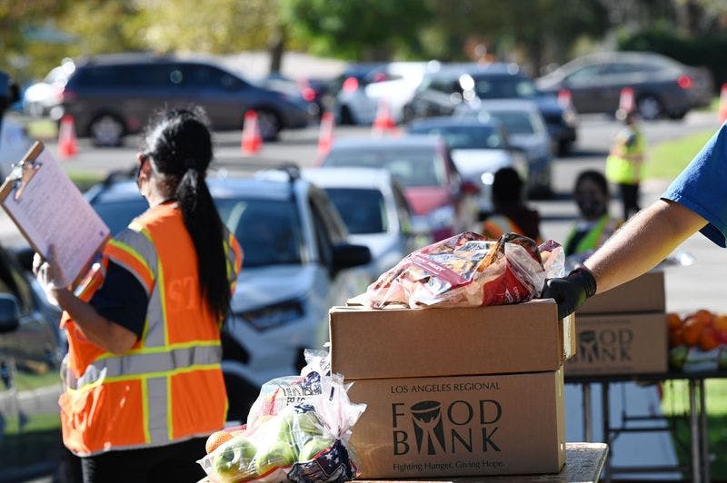 volunteers food bank