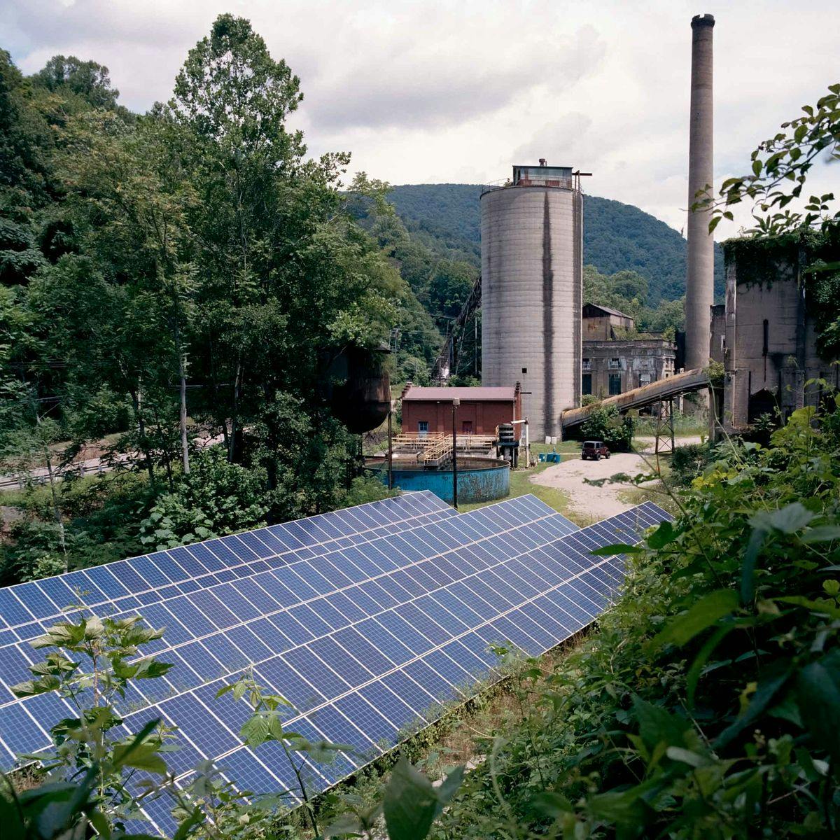 Solar panels at closed coal plant Kentucky