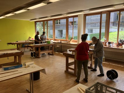 Besuchen Sie den Kurs Instrumentenbauen – Alphorn im Kurszentrum Ballenberg.