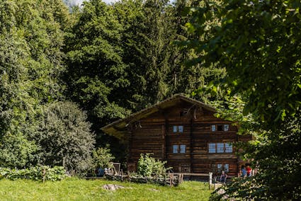 Das Bauernhaus aus Bonderlen / Adelboden BE (1011) im Freilichtmuseum Ballenberg.